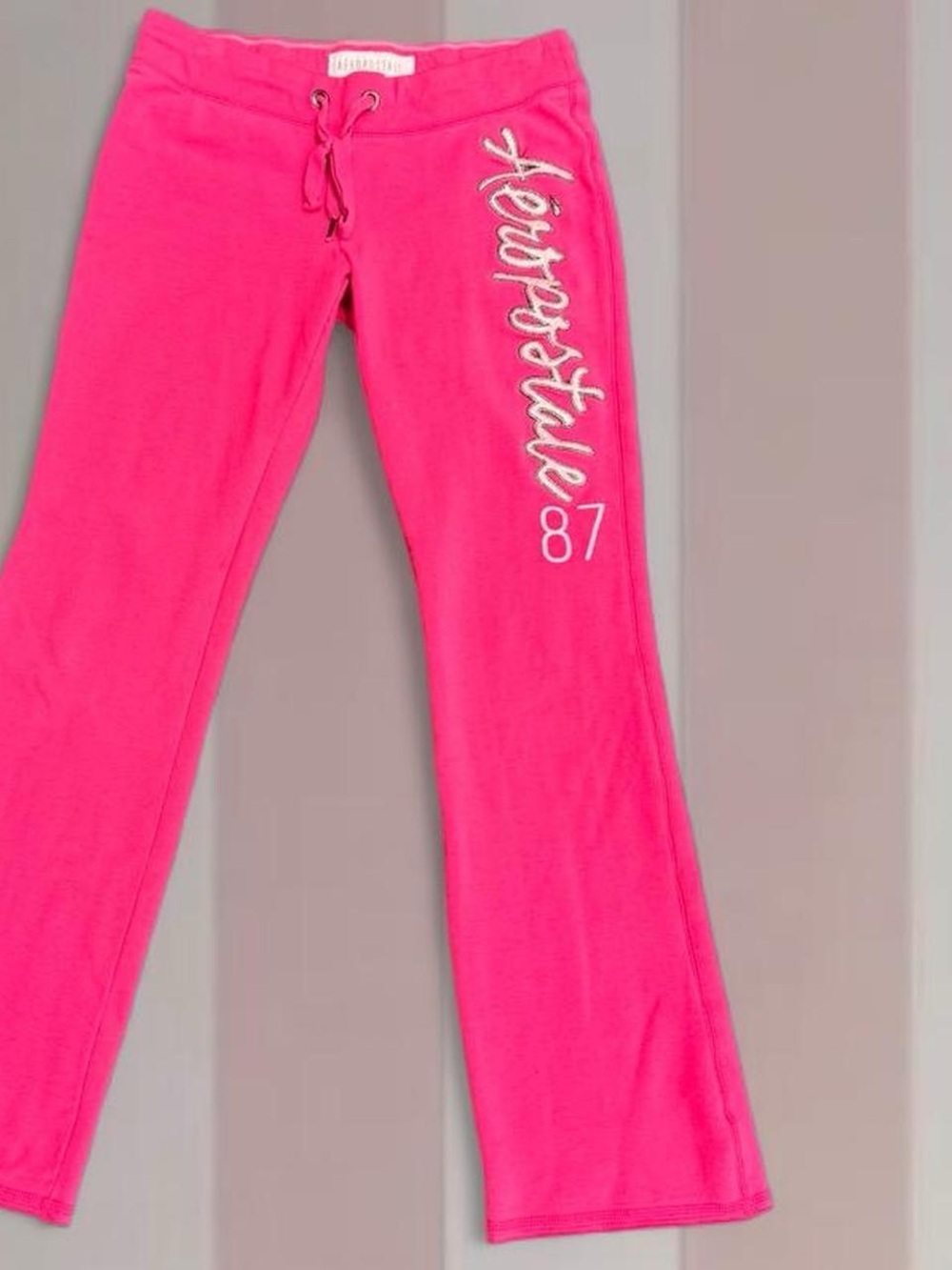Aeropostale Y2K Pink Bootcut sweatpants with white 'Aeropostale 70' text